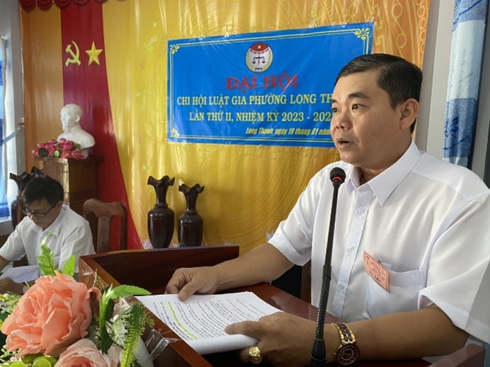Ông Phạm Văn Để, Phó Chủ tịch UBND phường - Chi hội trưởng Hội Luật gia phường Long Thạnh